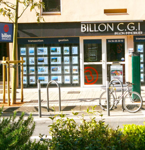 façade de l'agence immobilière de Billon CGI au Lavandou (83)